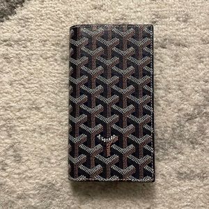 Goyard Saint-Lambert Wallet. (Universal phone case + wallet)